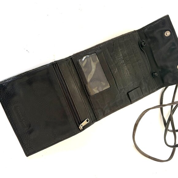 Kenneth Cole Unisex Leather Travel /  Crossbody Bag - Picture 4 of 4